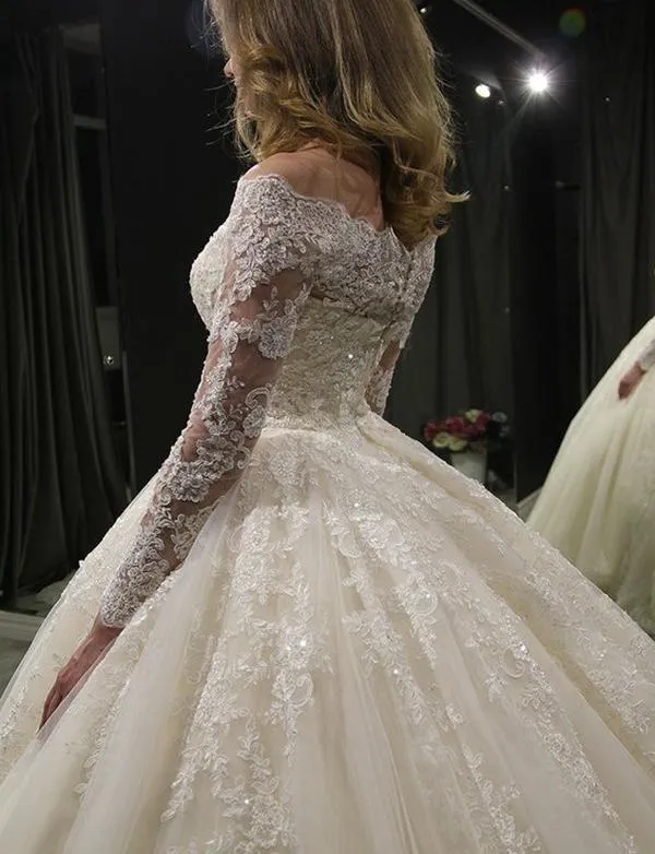 Off the Shoulder White Wedding Party Dresses Ball Gown with Appliques PDA021