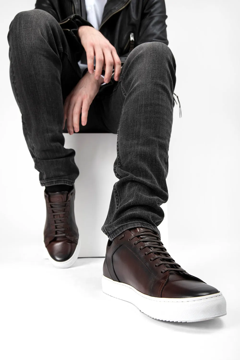 SOHO chestnut patina sneakers.